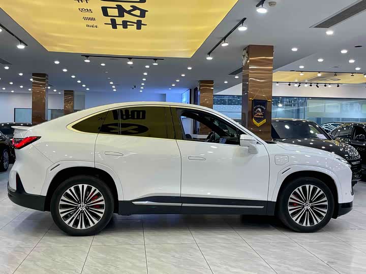 Фото 7 - Nio EC6