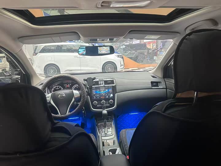 Фото 13 - Nissan Tiida