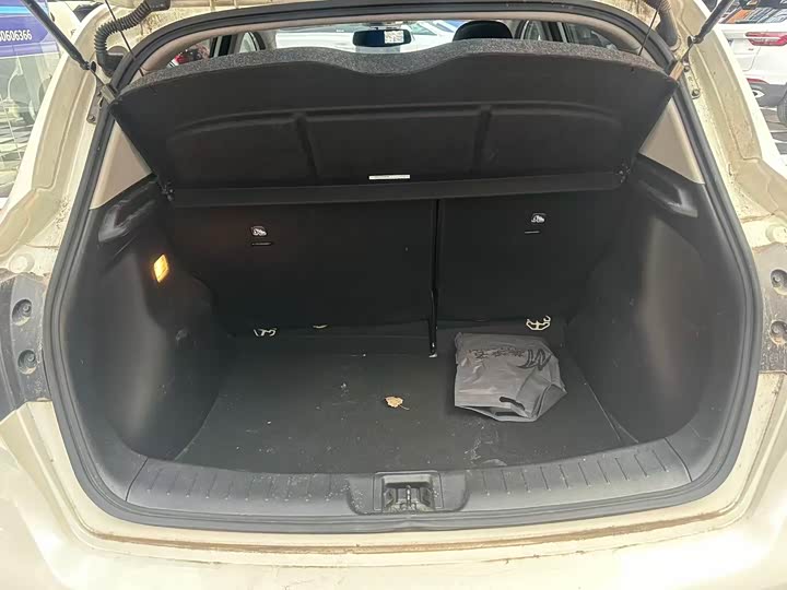 Фото 17 - Nissan Tiida