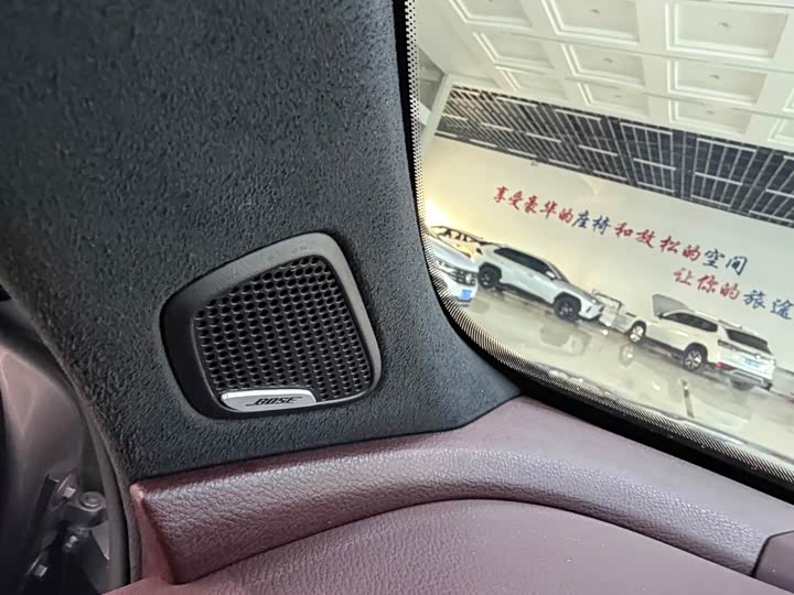 Фото 19 - Geely Monjaro