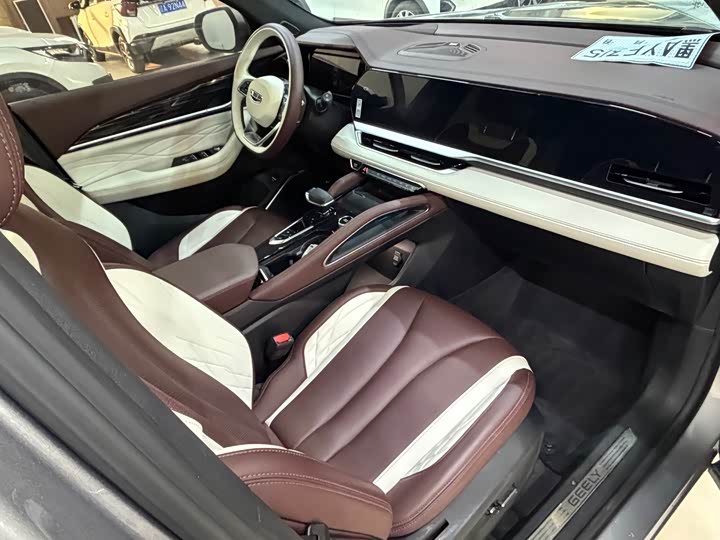 Фото 23 - Geely Monjaro