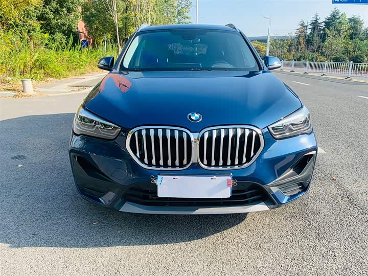 Фото 2 - BMW X1
