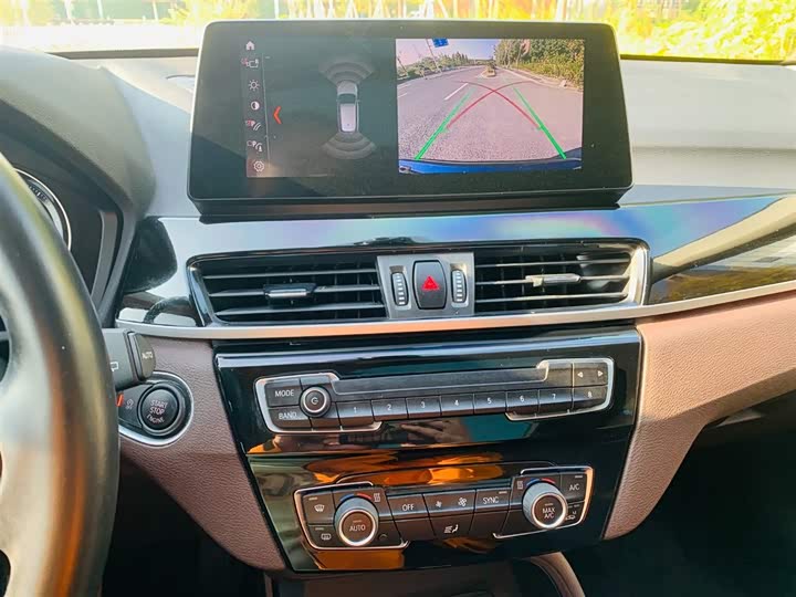 Фото 21 - BMW X1