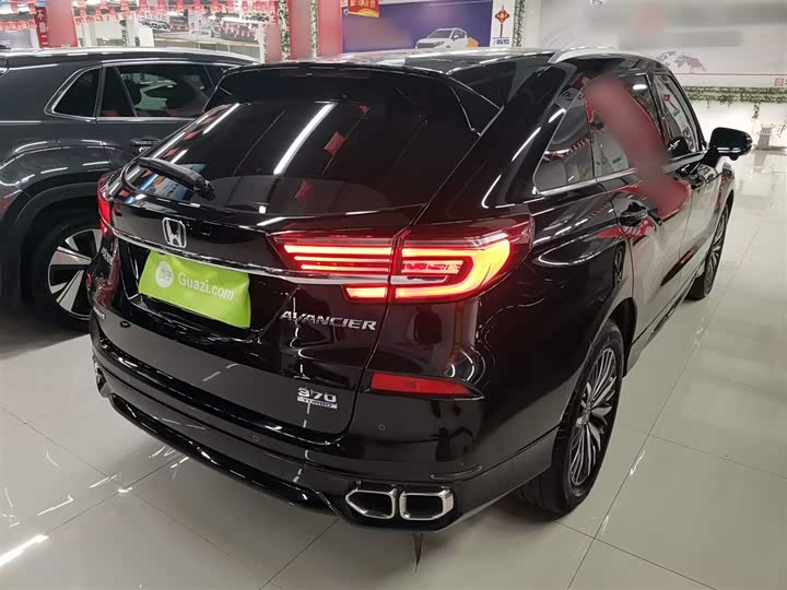 Фото 7 - Honda Avancier