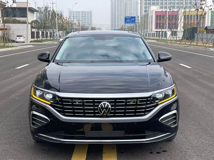 Фото 2 - Volkswagen Passat