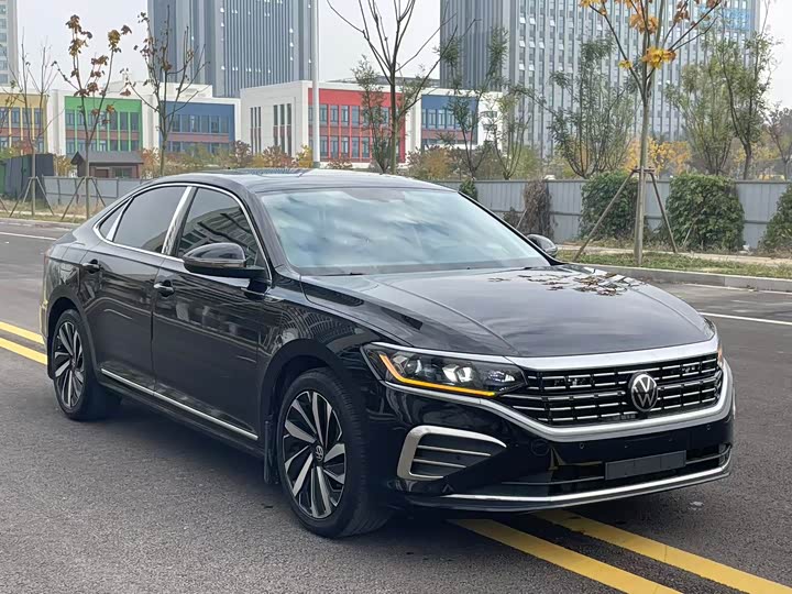 Фото 3 - Volkswagen Passat