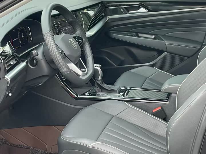 Фото 4 - Volkswagen Passat