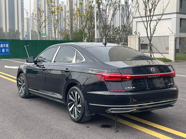 Фото 9 - Volkswagen Passat