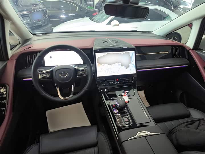 Фото 10 - GAC Trumpchi E9