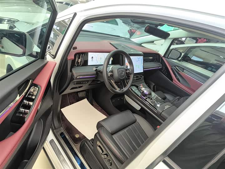 Фото 16 - GAC Trumpchi E9