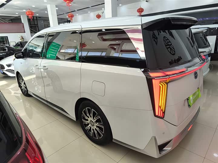 Фото 5 - GAC Trumpchi E9