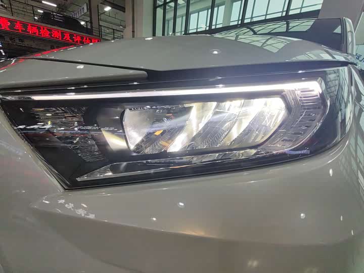 Фото 20 - Toyota RAV4