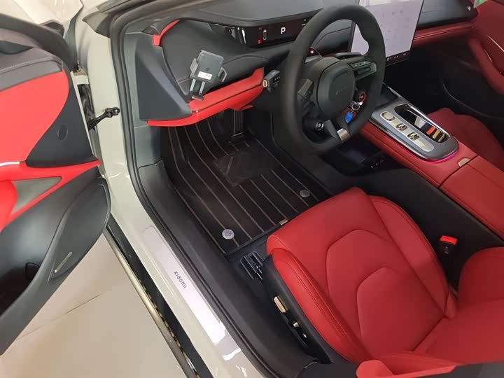 Фото 16 - Xiaomi SU7