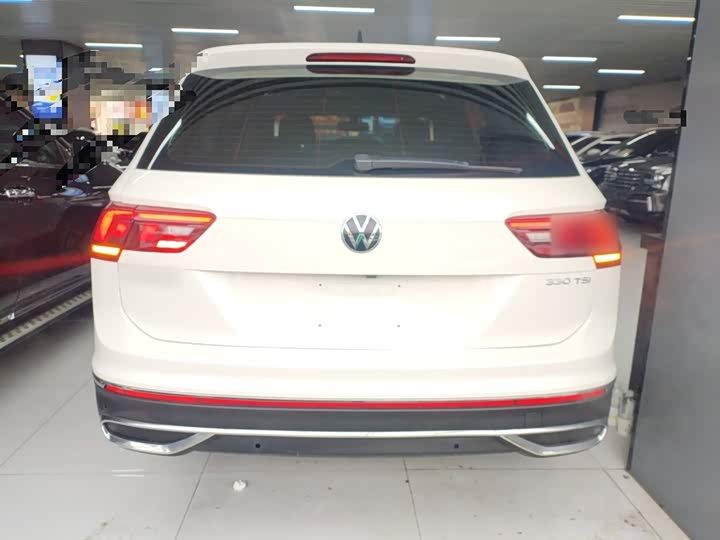 Фото 6 - Volkswagen Tiguan L Pro