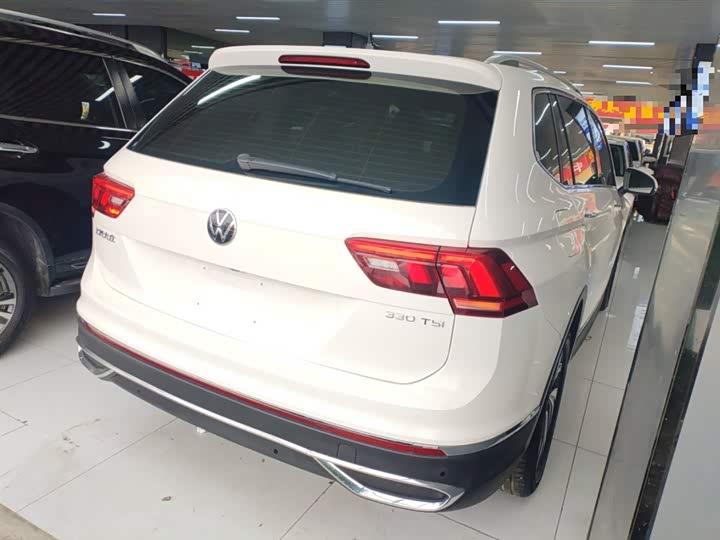 Фото 7 - Volkswagen Tiguan L Pro