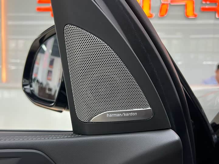 Фото 19 - BMW X5