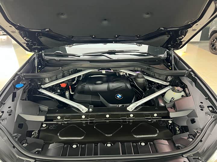 Фото 26 - BMW X5