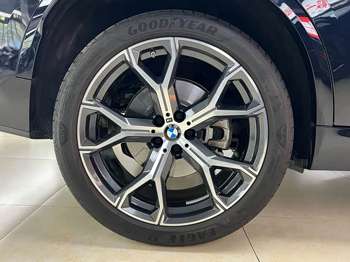 Фото 29 - BMW X5