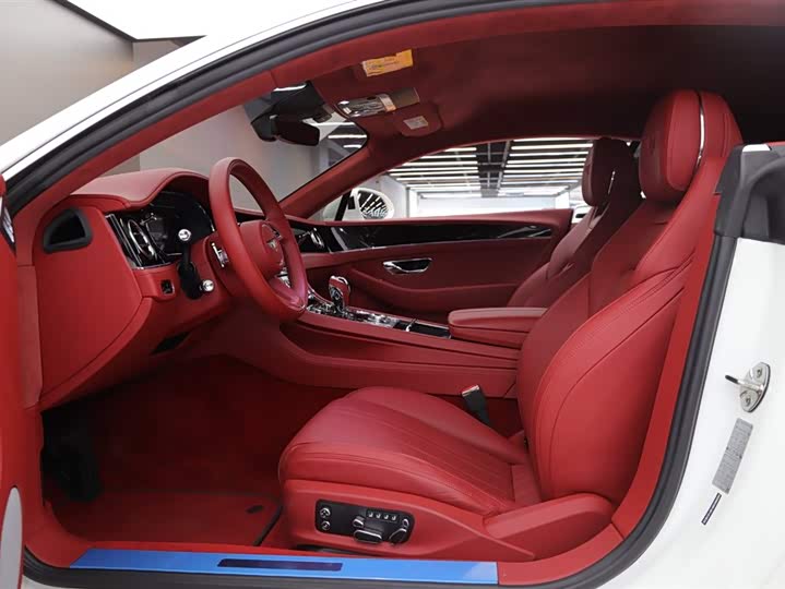 Фото 4 - Bentley Continental GT