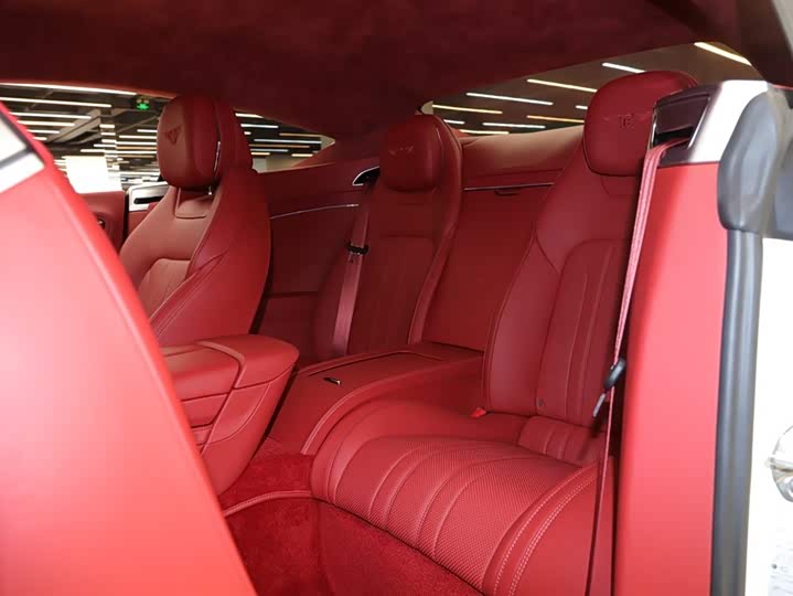 Фото 7 - Bentley Continental GT