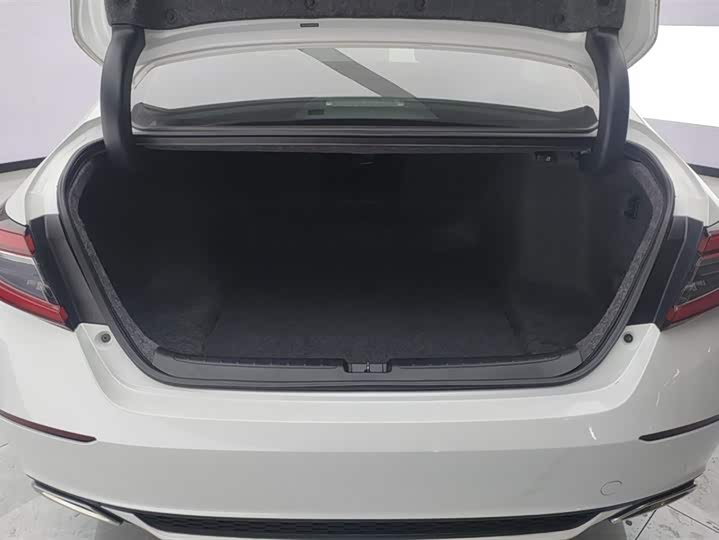 Фото 4 - Honda Accord