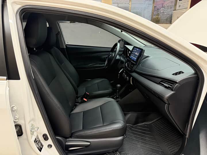 Фото 19 - Toyota Vios