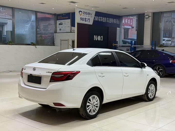 Фото 4 - Toyota Vios