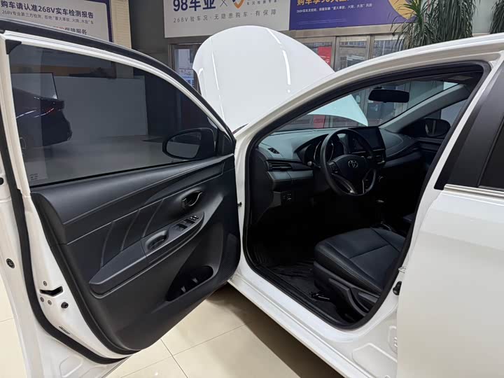 Фото 8 - Toyota Vios