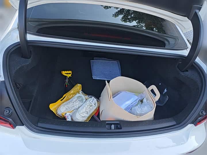 Фото 10 - Volvo S60