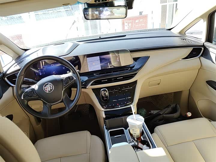 Фото 10 - Buick GL8 ES