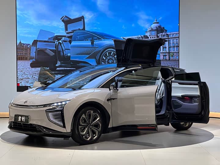 Фото 3 - HiPhi X