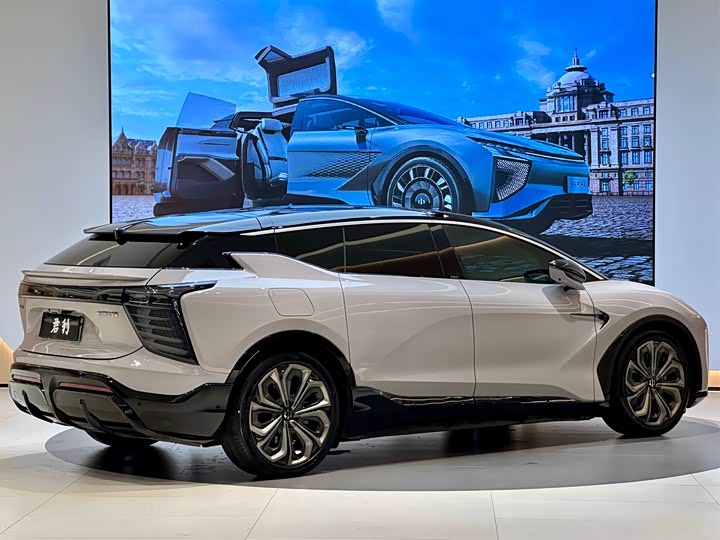 Фото 5 - HiPhi X