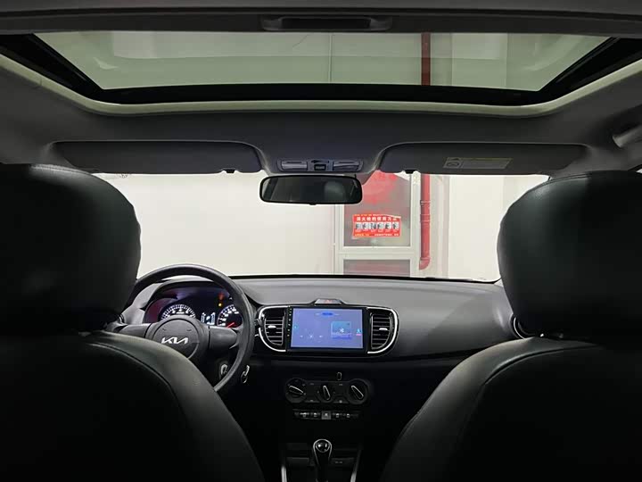 Фото 10 - Kia Pegas