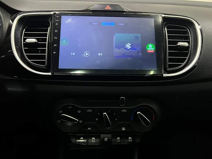 Фото 12 - Kia Pegas