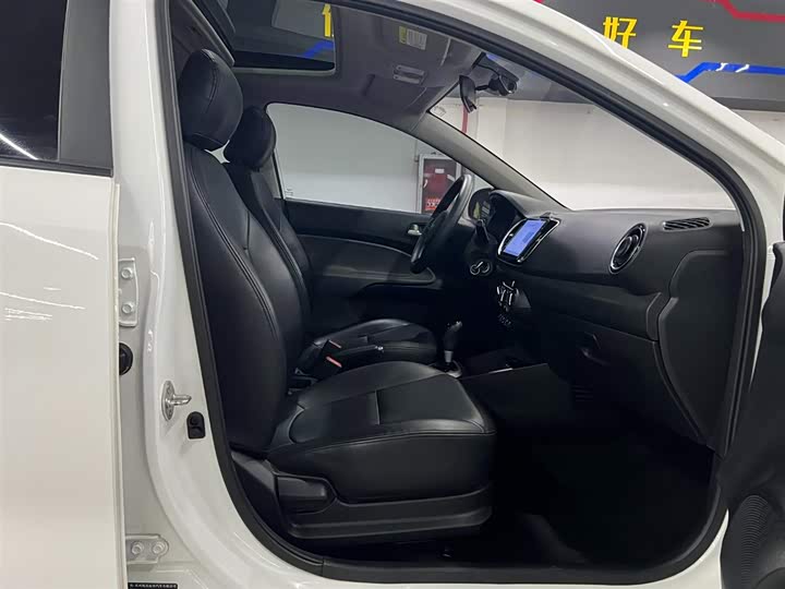 Фото 16 - Kia Pegas