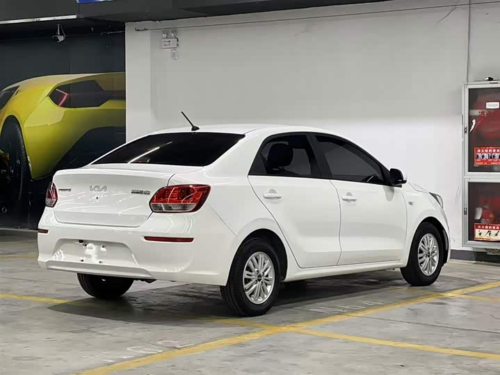 Фото 5 - Kia Pegas