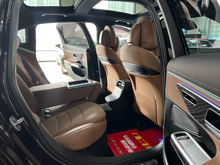 Фото 10 - Mercedes-Benz E-Class