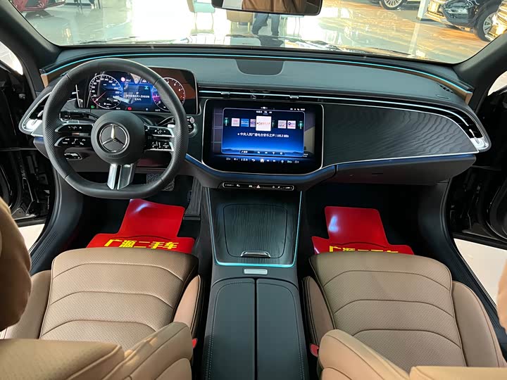 Фото 17 - Mercedes-Benz E-Class