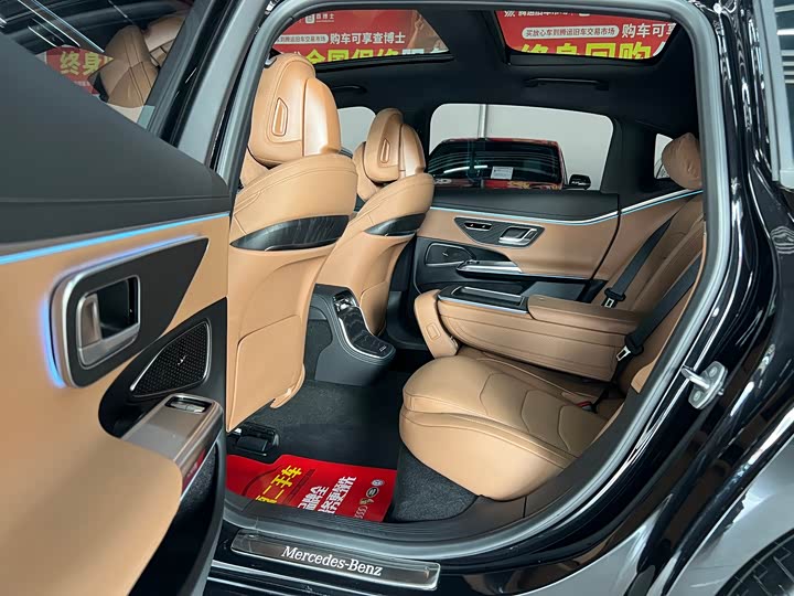 Фото 8 - Mercedes-Benz E-Class