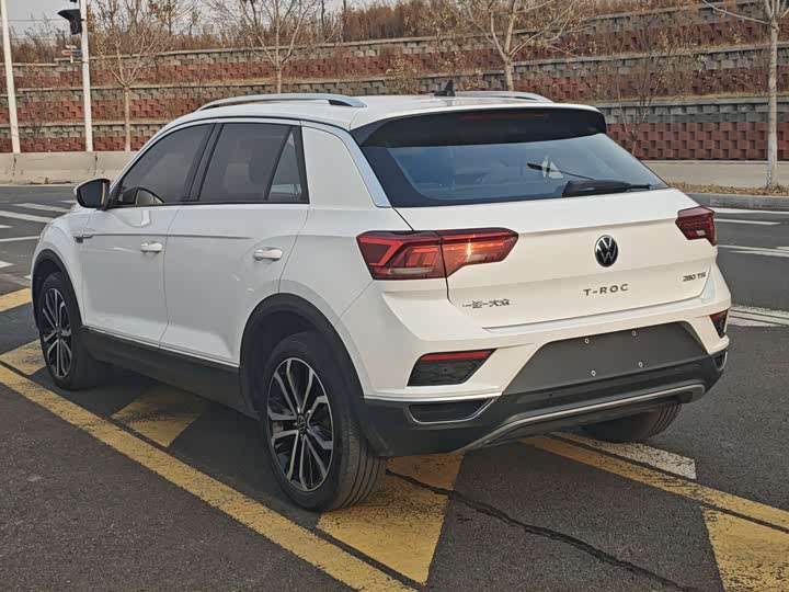 Фото 5 - Volkswagen T-Roc