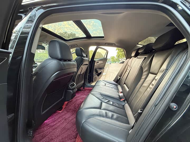 Фото 11 - Hongqi H5