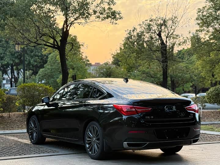 Фото 7 - Hongqi H5