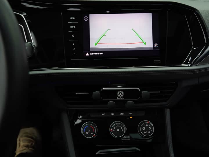 Фото 14 - Volkswagen Sagitar L