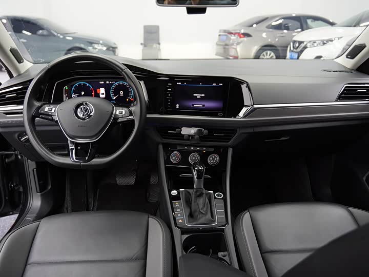 Фото 16 - Volkswagen Sagitar L