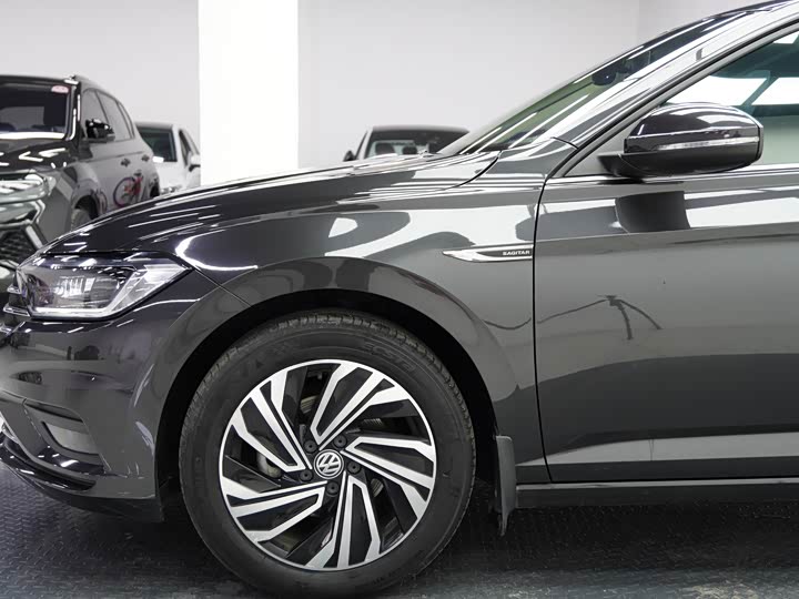 Фото 8 - Volkswagen Sagitar L