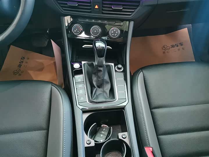 Фото 16 - Volkswagen Sagitar L