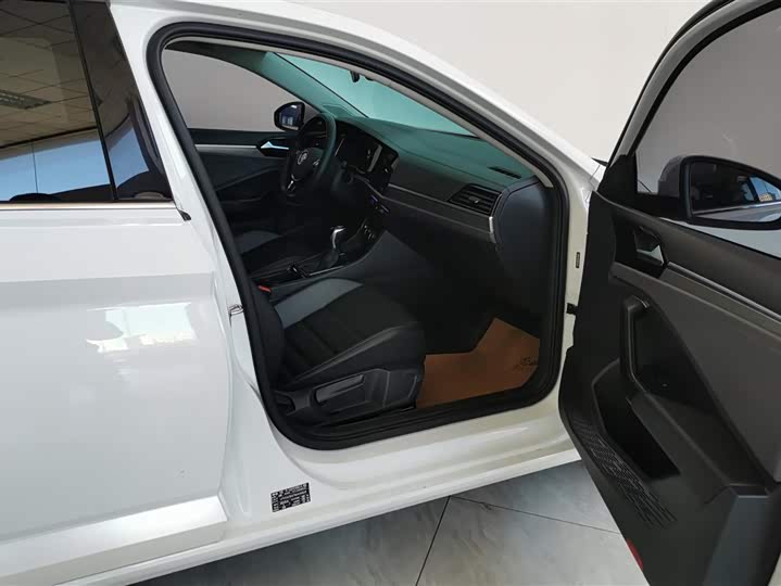 Фото 8 - Volkswagen Sagitar L