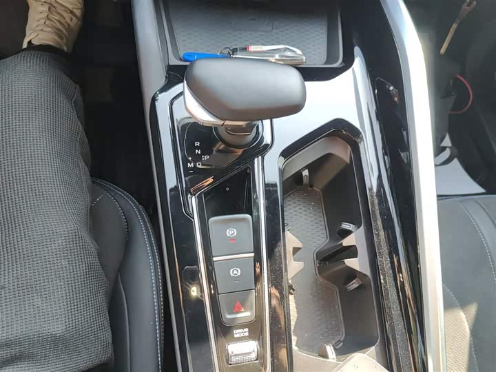 Фото 14 - Geely Preface