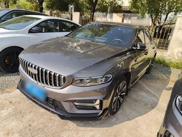 Фото 2 - Geely Preface