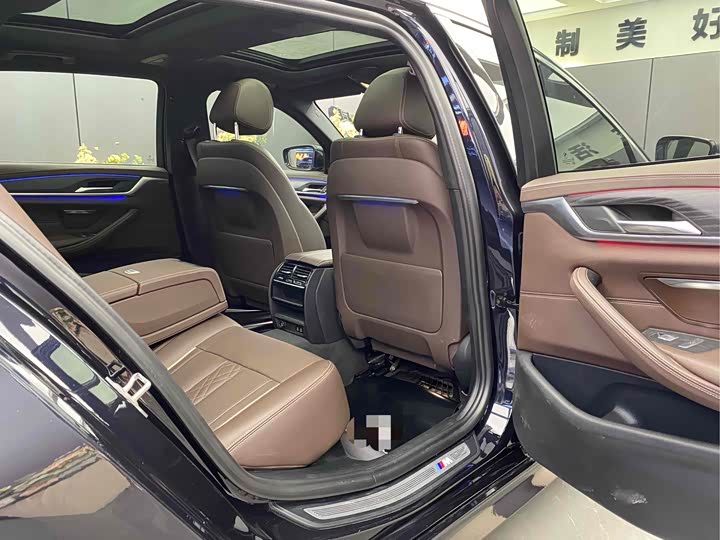 Фото 9 - BMW 5 Series